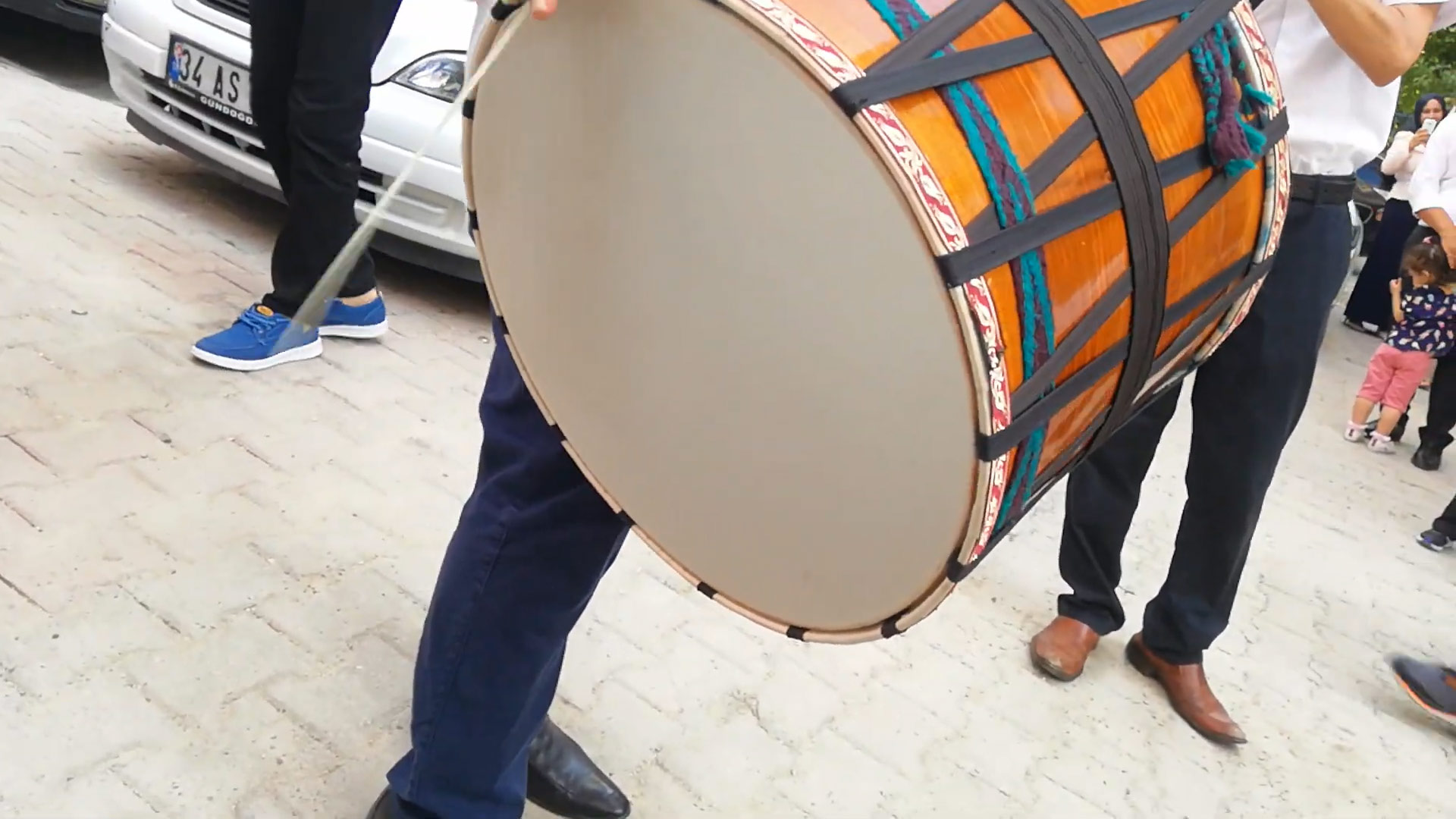 Kına Organizasyonlarında Ritme Uyumlu Eğlence Akışı